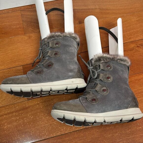 Sorel Women's Gray Fur-Trimmed Boots size 6 - Picture 3 of 11